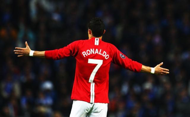 天博入口-C罗重回曼联立马穿7号?穿7号难度大 他或许穿28号